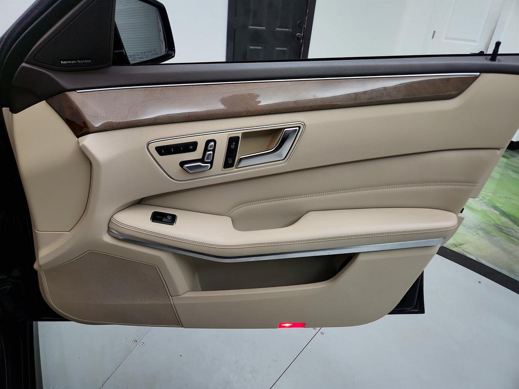 2014 Mercedes-Benz E-Class - Photo 29