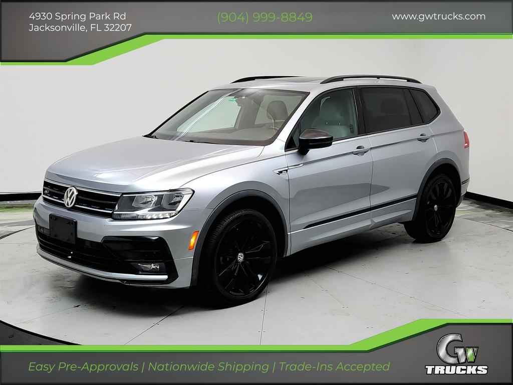 2020 Volkswagen Tiguan SE R-LINE BLACK's photo