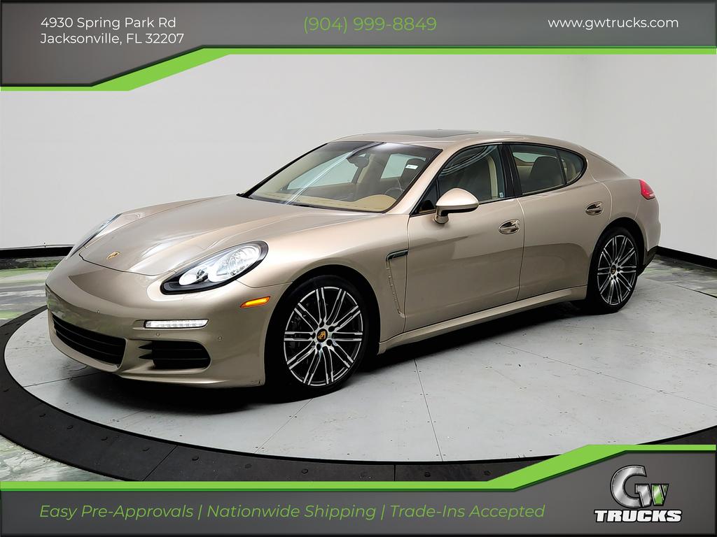 2016 Porsche Panamera Base's photo