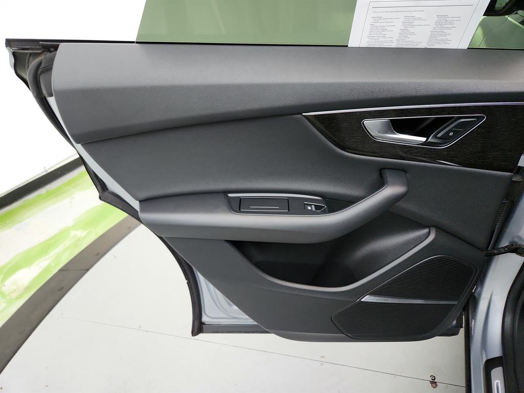 2019 Audi Q8 Premium Plus - Photo 25