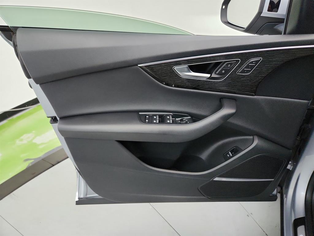 2019 Audi Q8 Premium Plus - Photo 23