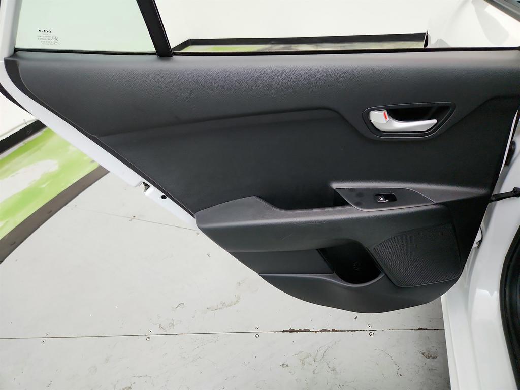 2023 Kia Rio S - Photo 22
