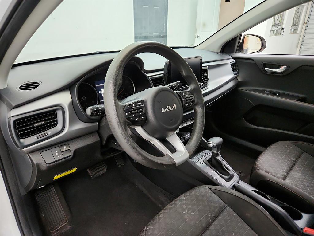 2023 Kia Rio S - Photo 13