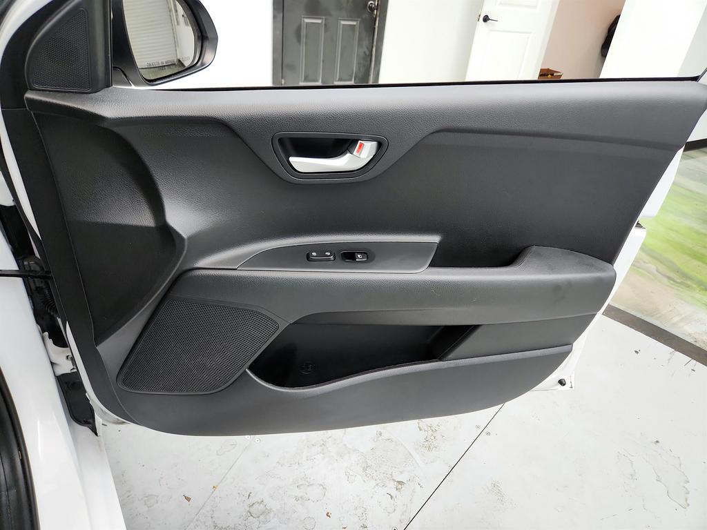2023 Kia Rio S - Photo 25