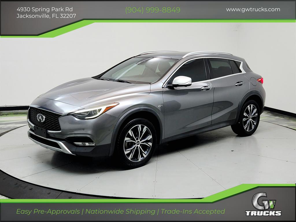 2017 INFINITI QX30 Premium AWD's photo