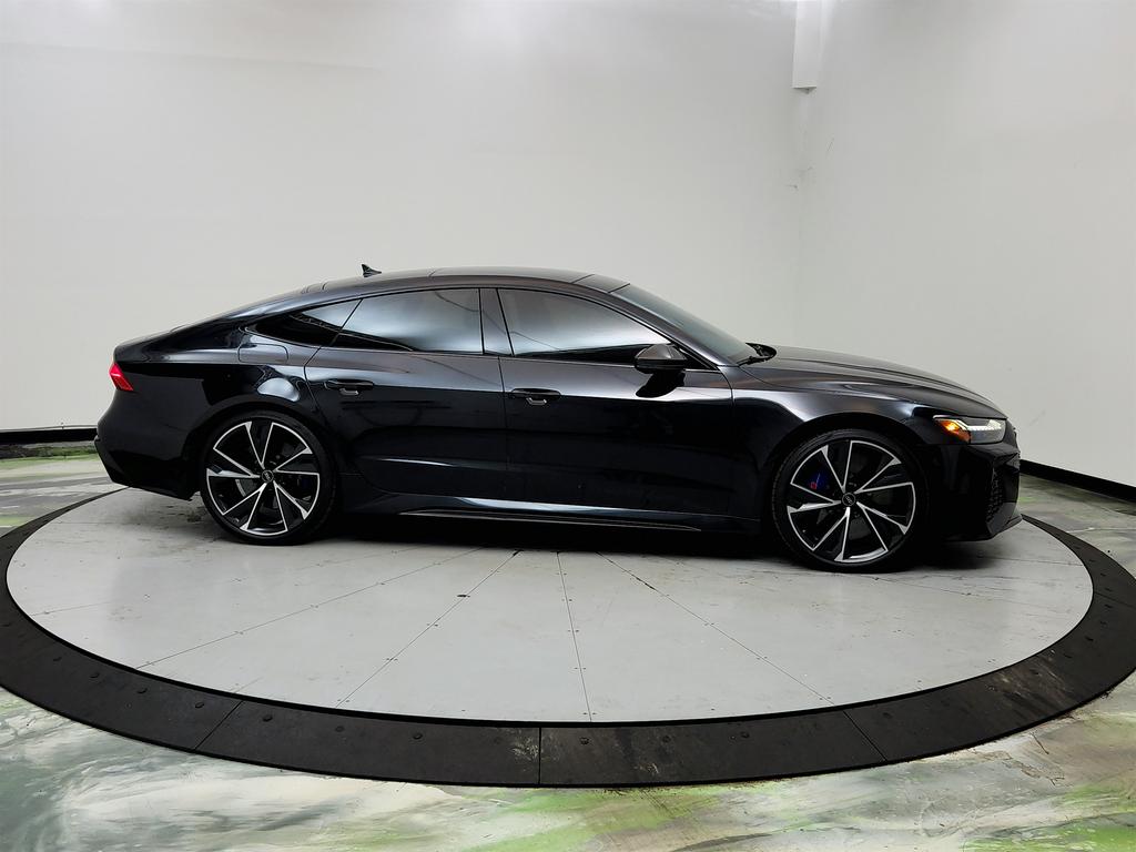 2022 Audi RS 7 5