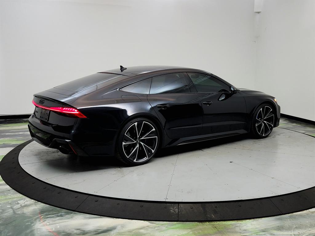 2022 Audi RS 7 6