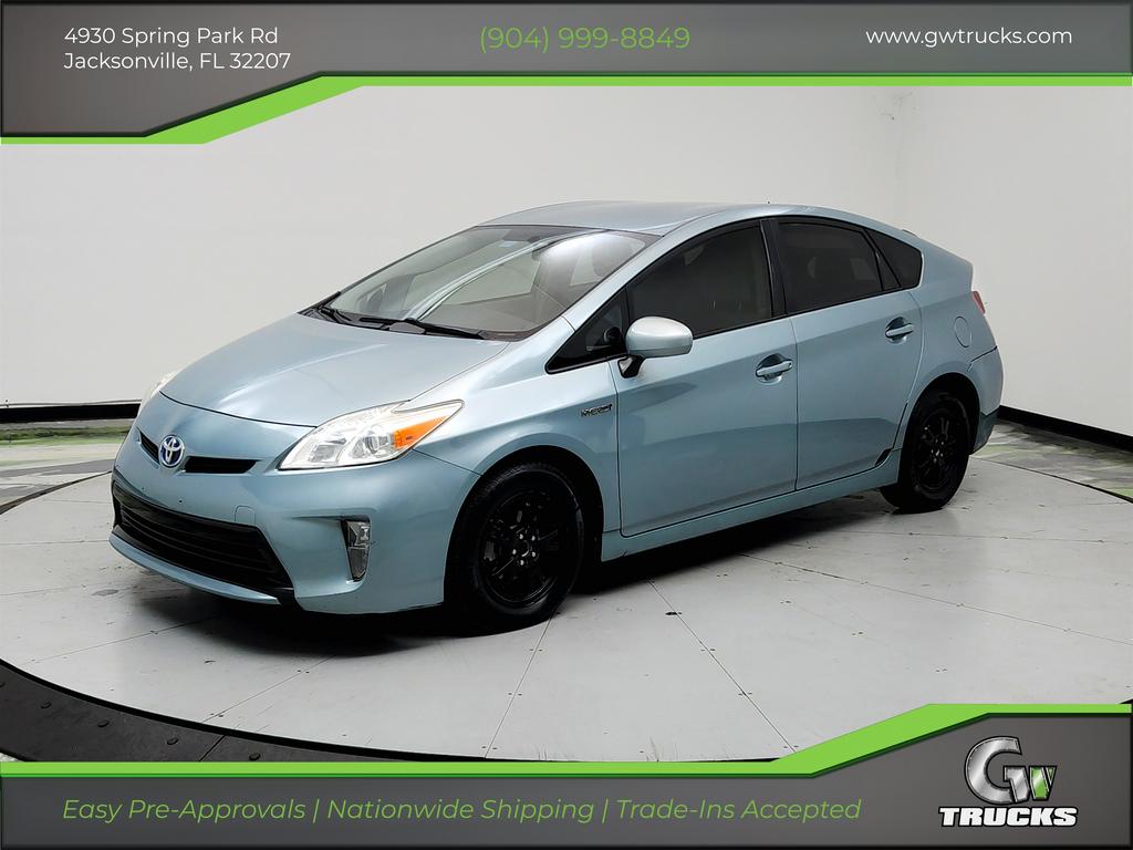 2015 Toyota Prius Two's photo