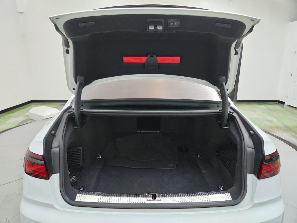 2023 Audi A8 32