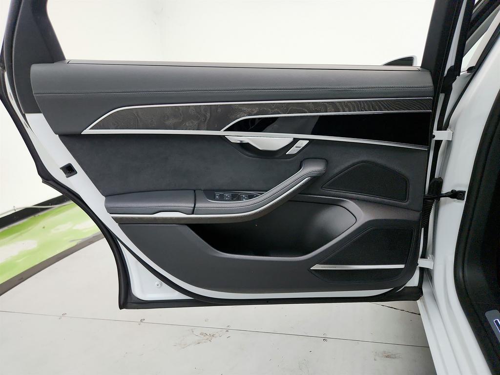 2023 Audi A8 26