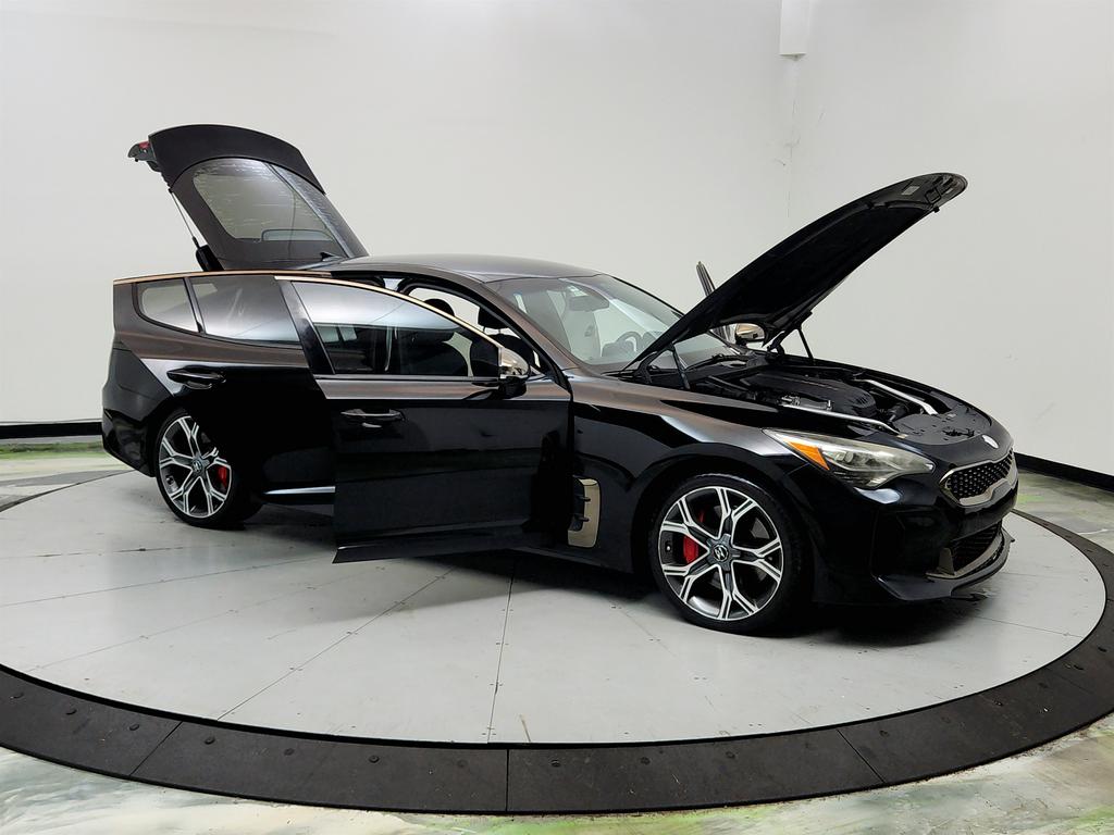 2020 Kia Stinger 11