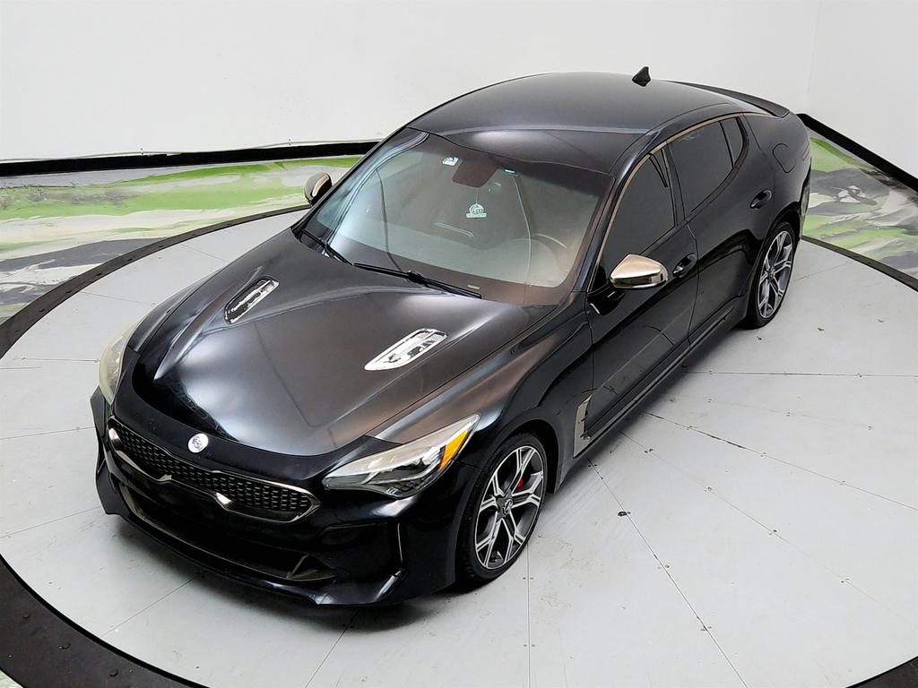2020 Kia Stinger 33