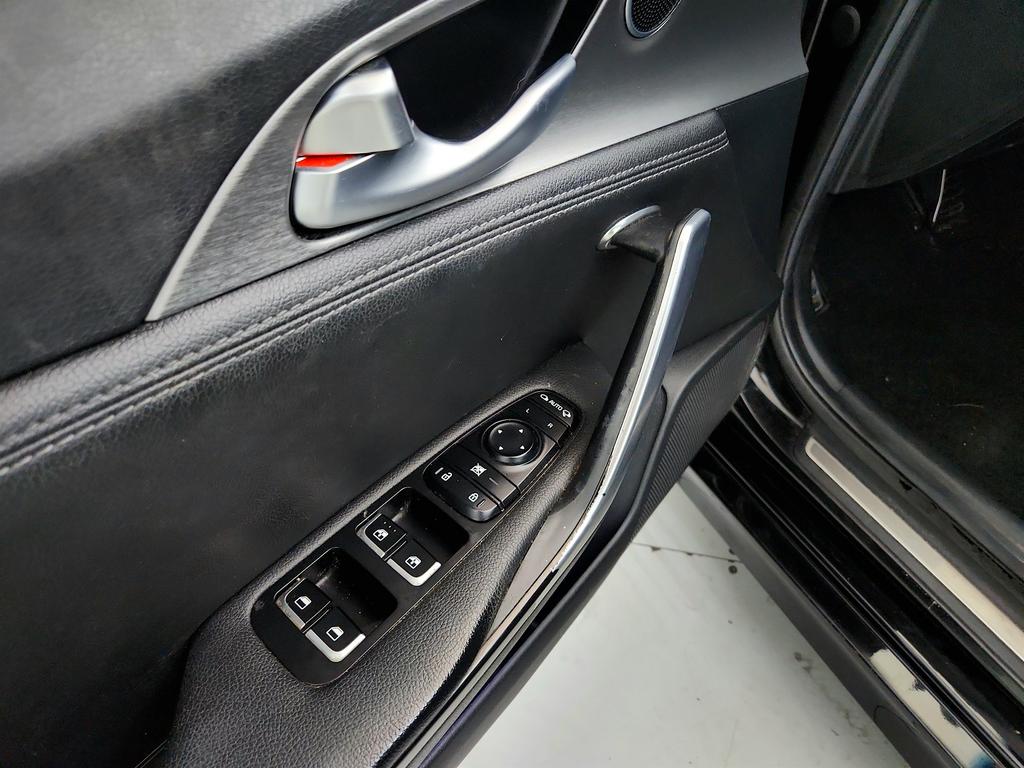 2020 Kia Stinger 22
