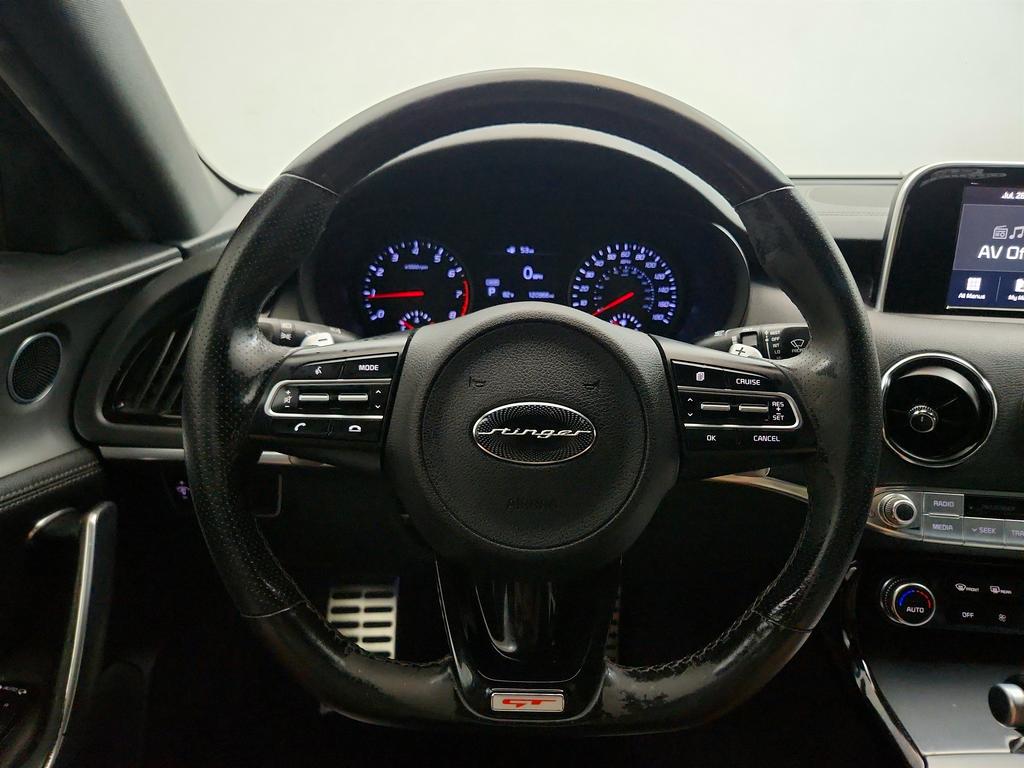 2020 Kia Stinger 18
