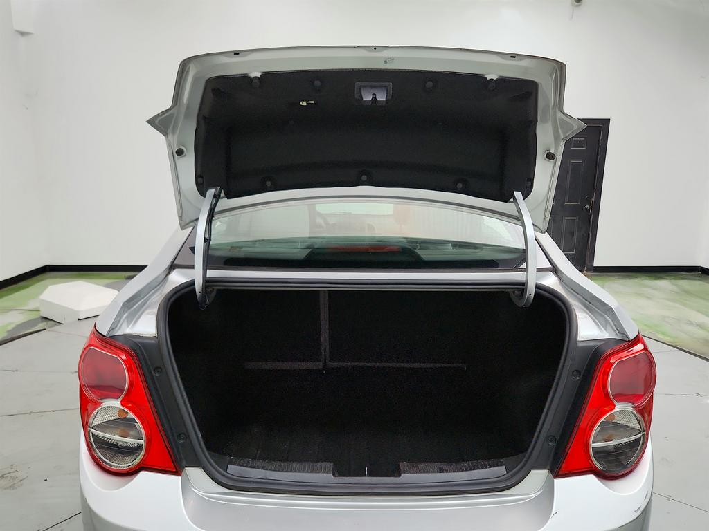 2014 Chevrolet Sonic 29