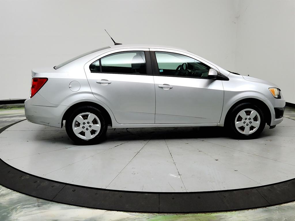 2014 Chevrolet Sonic 5
