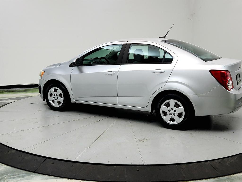 2014 Chevrolet Sonic 8