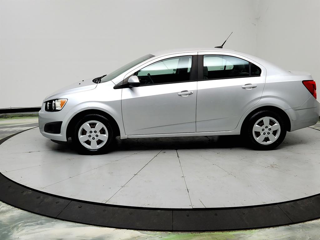 2014 Chevrolet Sonic 9