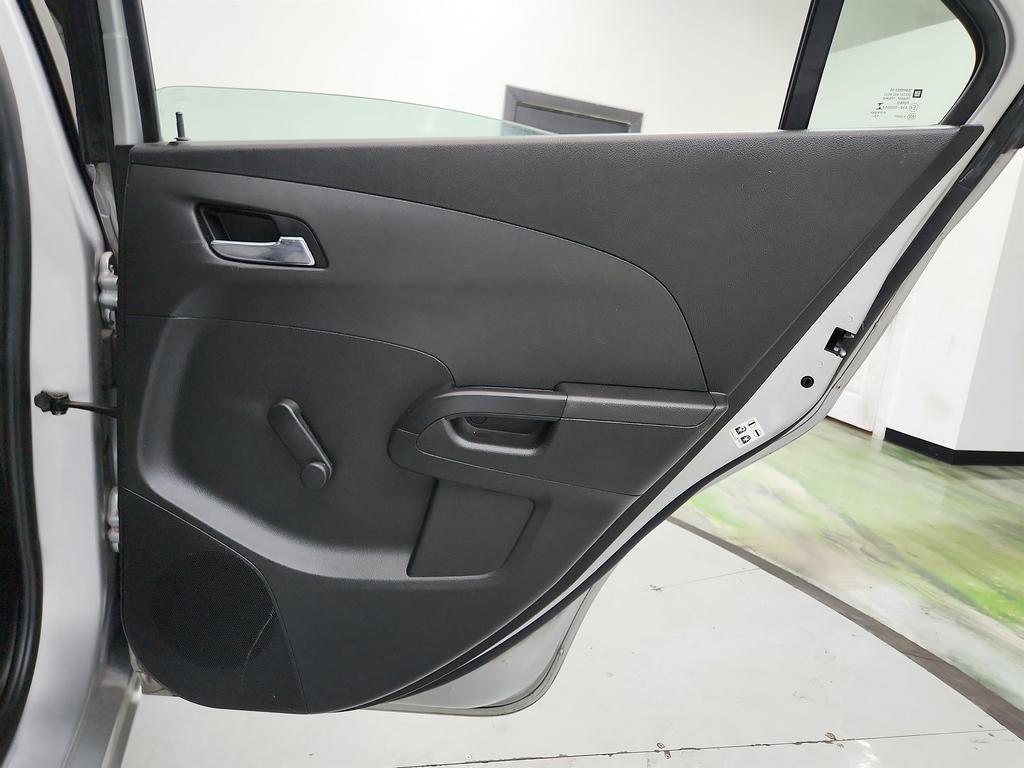 2014 Chevrolet Sonic 28