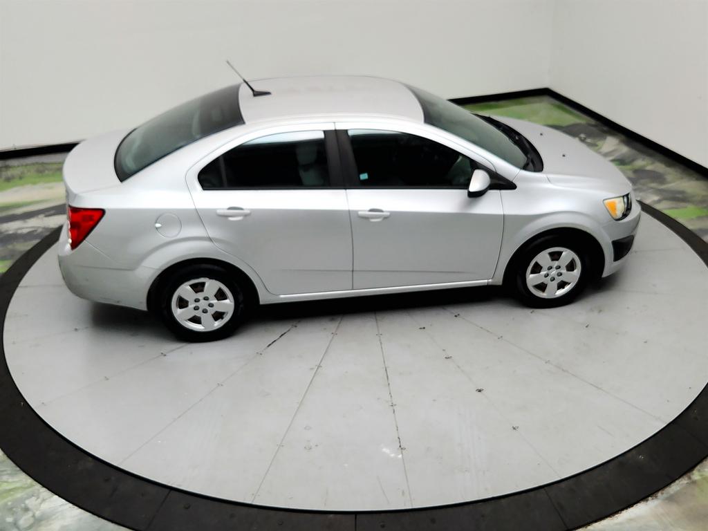 2014 Chevrolet Sonic 34