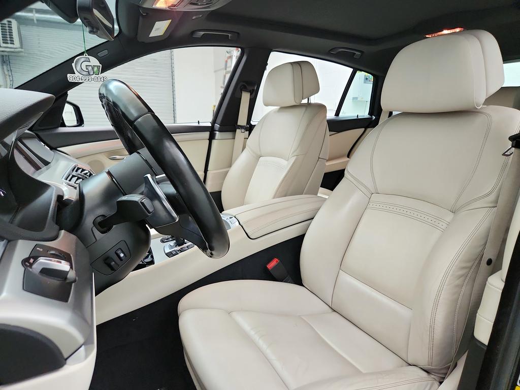 2017 BMW 5 Series 535i - Photo 14